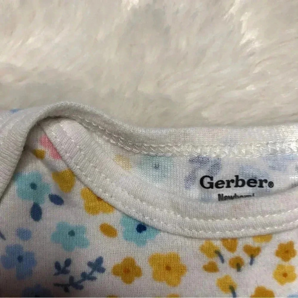 Gerber Onesie Diaper White / Pink / Blue /  Yellow Fliral Size Neworn - Picture 3 of 16